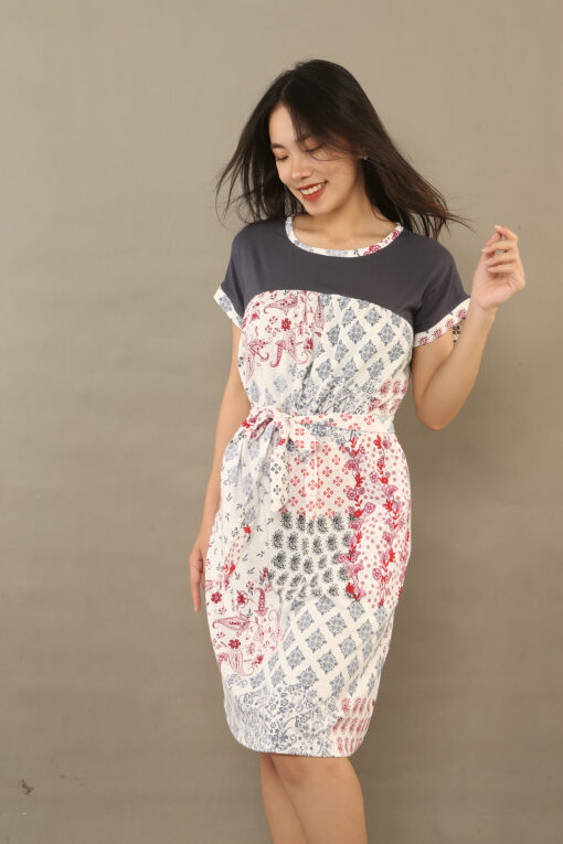 Đầm tay liền thổ cẩm